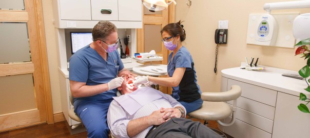 Toronto Dental Implant Surgeon